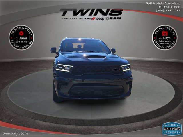 Vehicle image 10 of 68