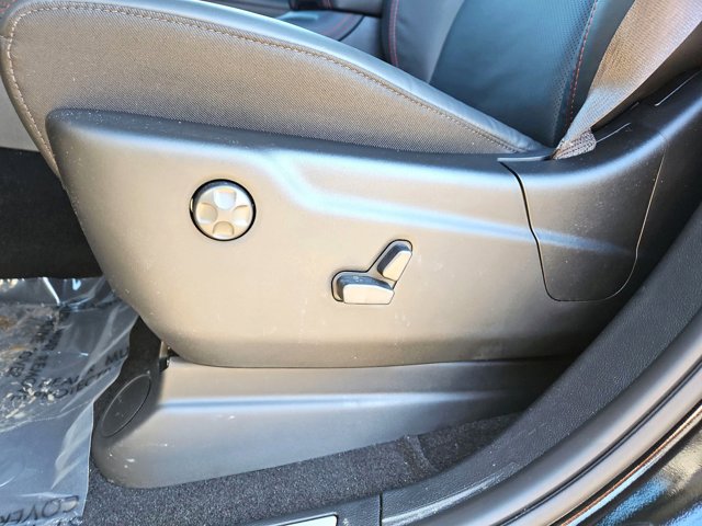 Vehicle image 24 of 68