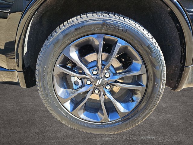 Vehicle image 35 of 68