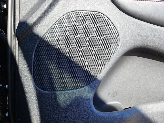 Vehicle image 50 of 68