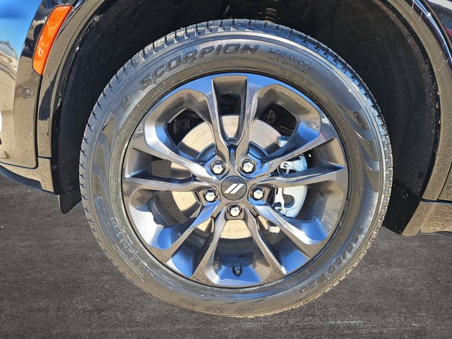 Vehicle image 36 of 68