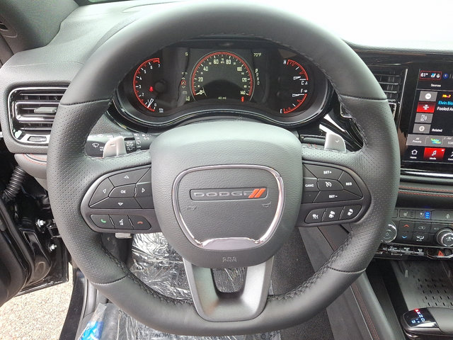 Vehicle image 11 of 21