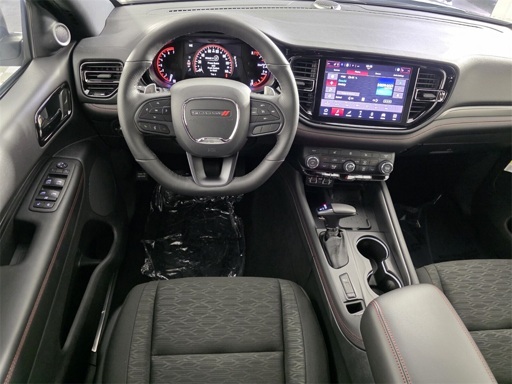 2025 Dodge Durango R/T Image 17 of 26