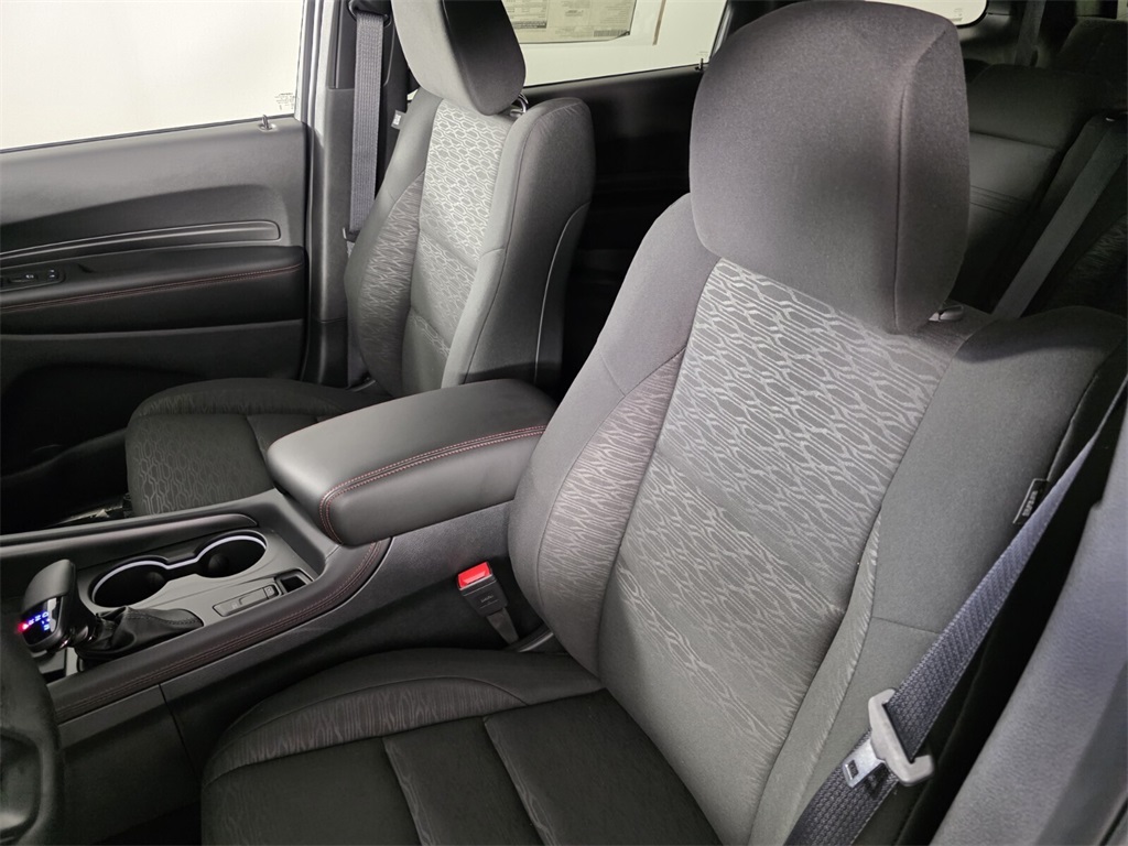 2025 Dodge Durango R/T Image 12 of 26