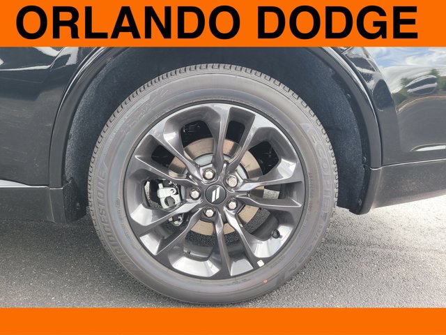 Vehicle image 9 of 23