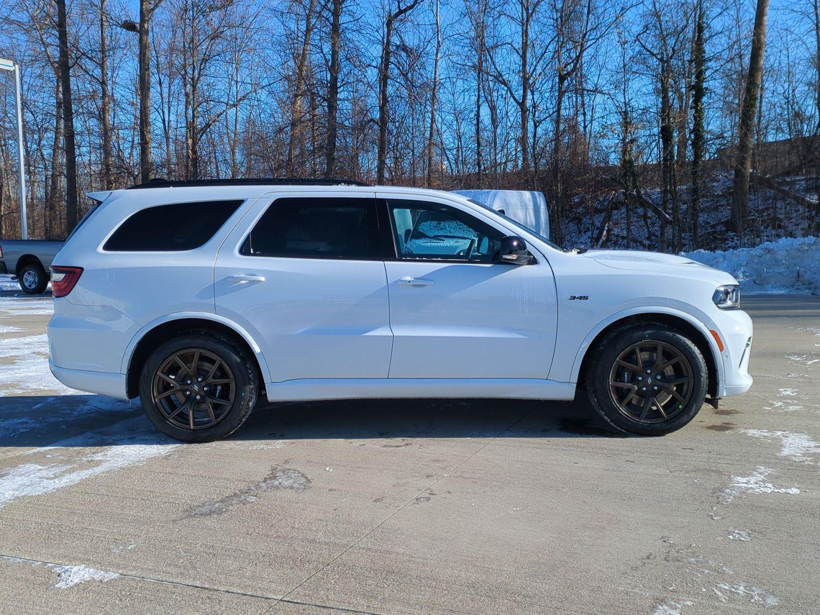 Vehicle image 4 of 35