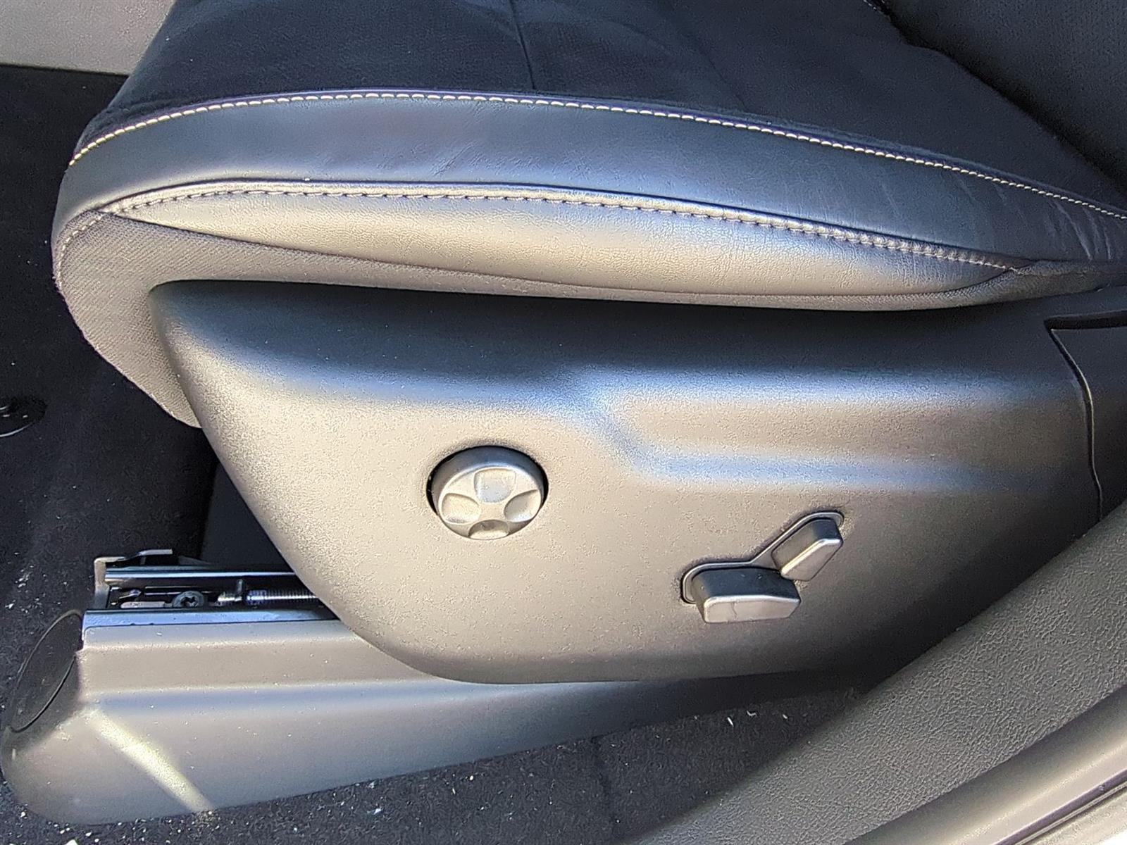 Vehicle image 16 of 35