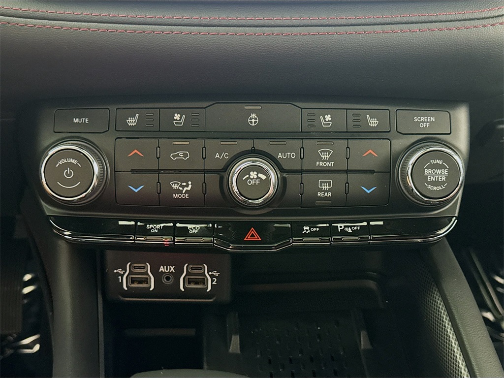 Vehicle image 16 of 36