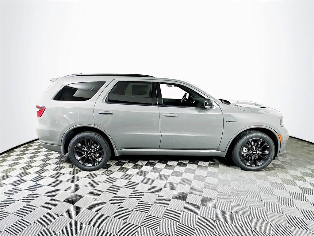 Vehicle image 4 of 36