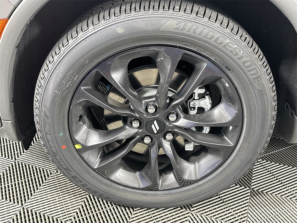 Vehicle image 35 of 36