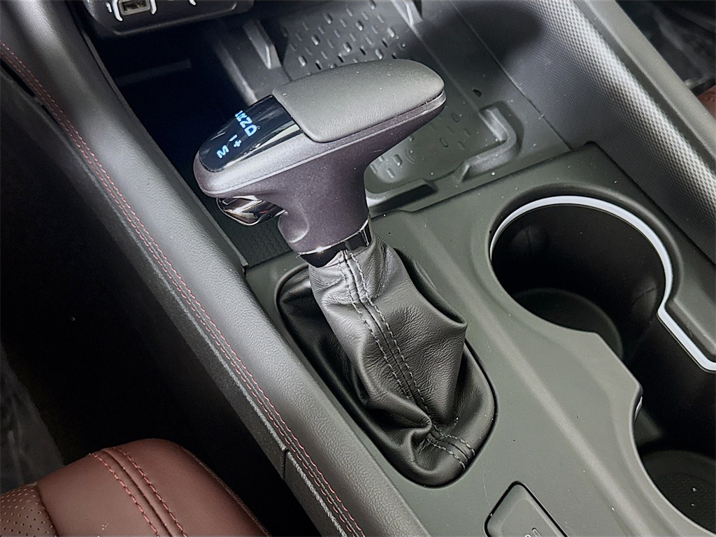 Vehicle image 17 of 36