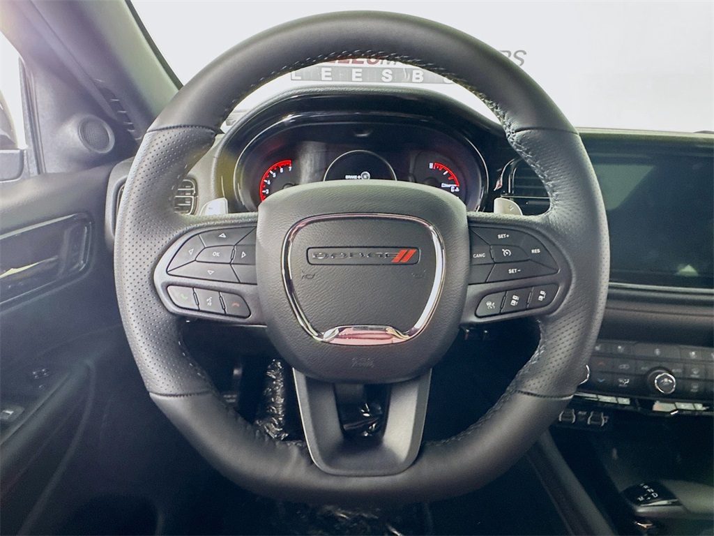 Vehicle image 11 of 36