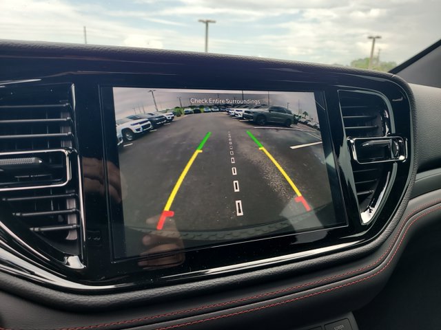Vehicle image 19 of 24