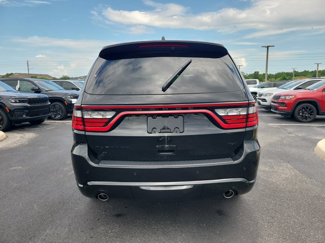 Vehicle image 8 of 24
