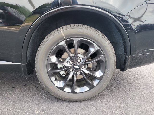 Vehicle image 9 of 24