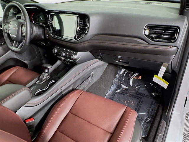 Vehicle image 17 of 38