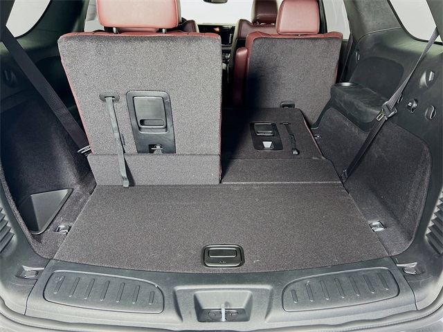 Vehicle image 10 of 38