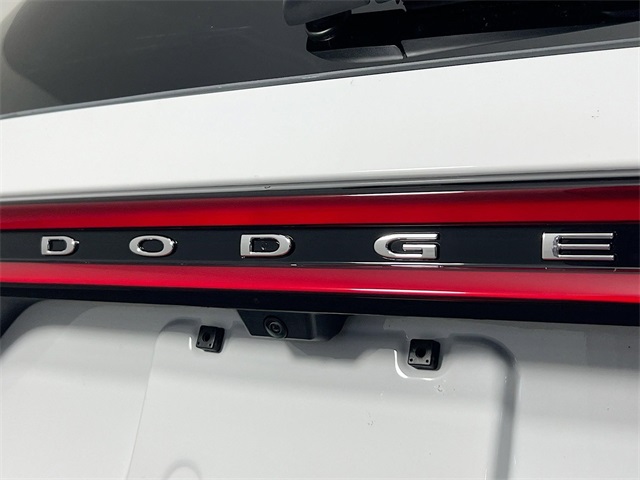 Vehicle image 32 of 38