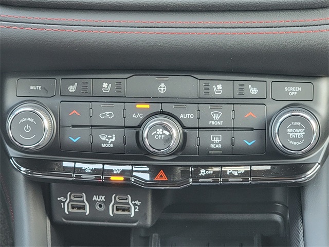 Vehicle image 25 of 37