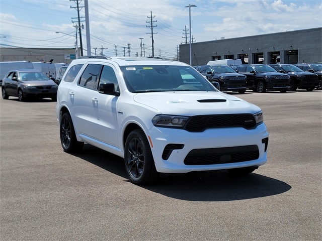 Vehicle image 4 of 37