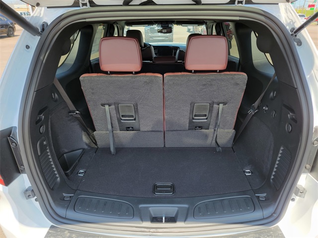 Vehicle image 17 of 37