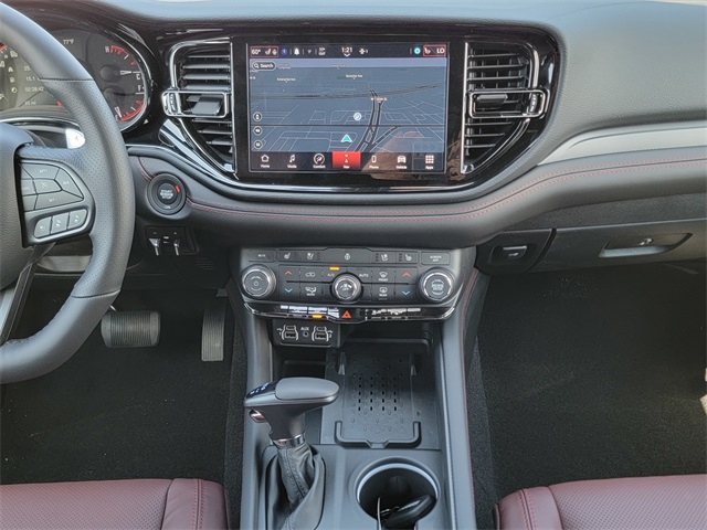 Vehicle image 23 of 37
