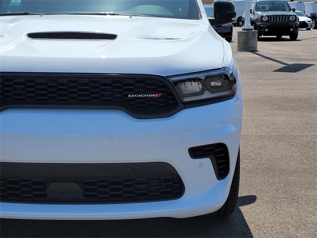 Vehicle image 3 of 37