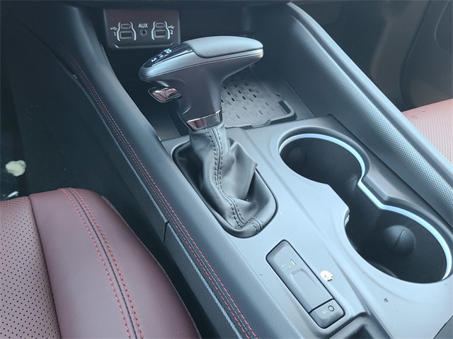 Vehicle image 25 of 41