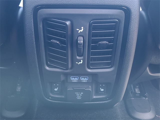 Vehicle image 20 of 41