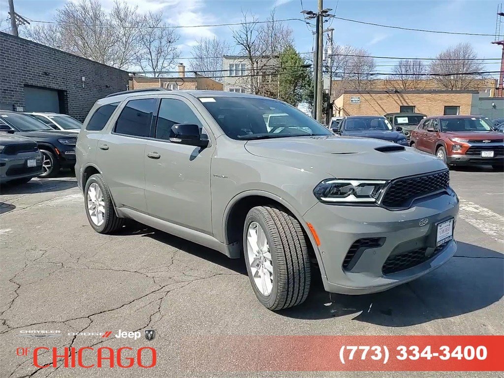 Vehicle image 4 of 25