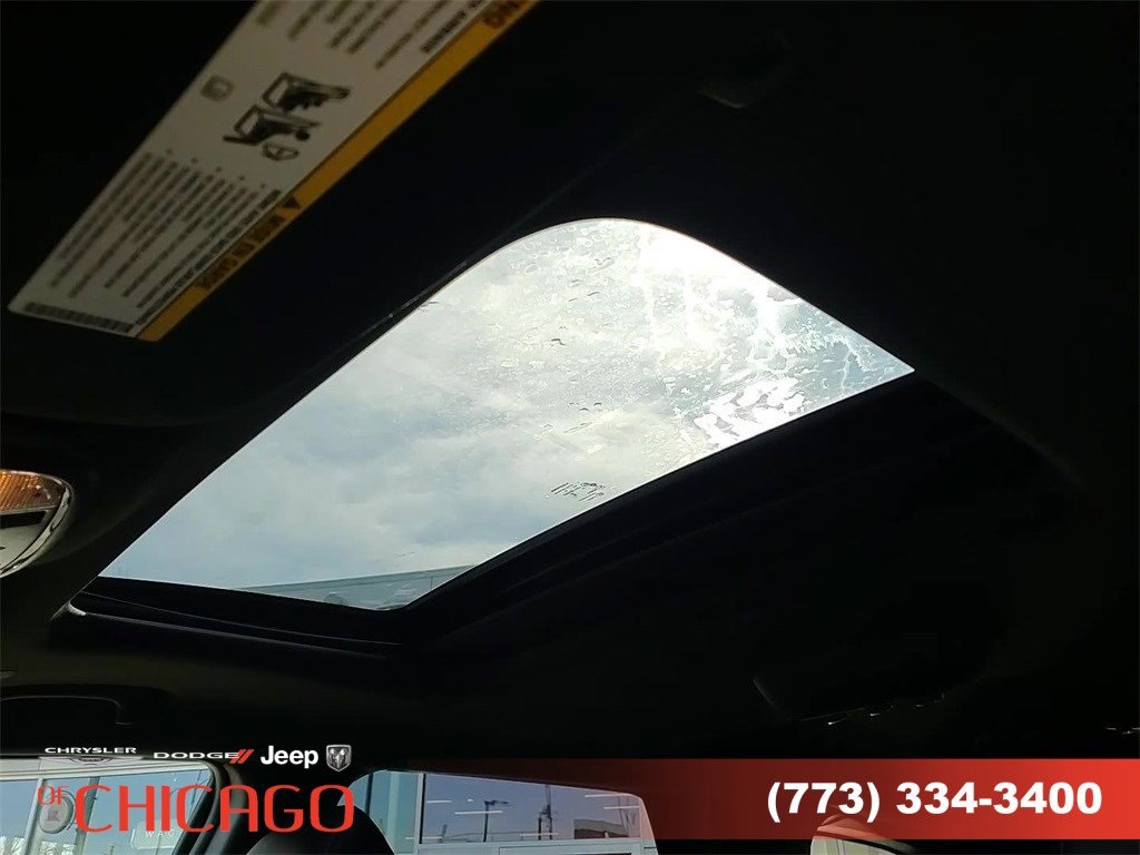Vehicle image 23 of 24