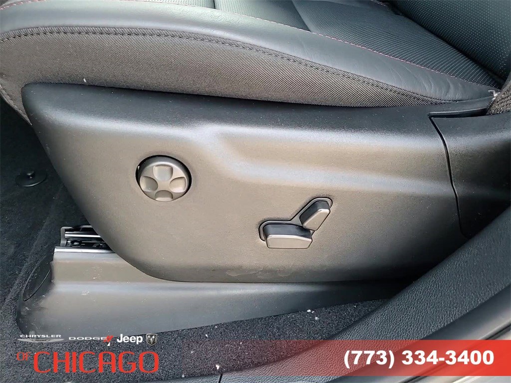 Vehicle image 22 of 24