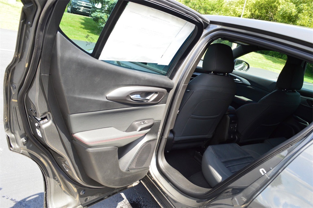 2025 Dodge Hornet GT Image 14 of 34