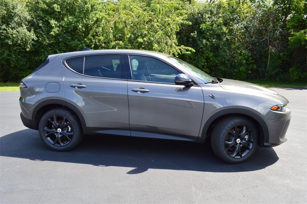 2025 Dodge Hornet GT Image 5 of 34