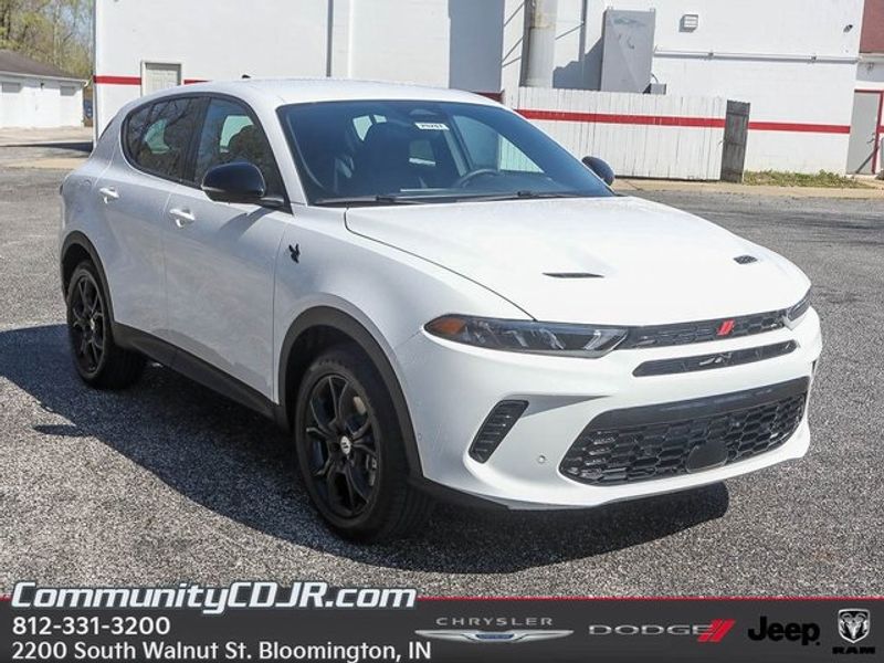 Vehicle image 3 of 29