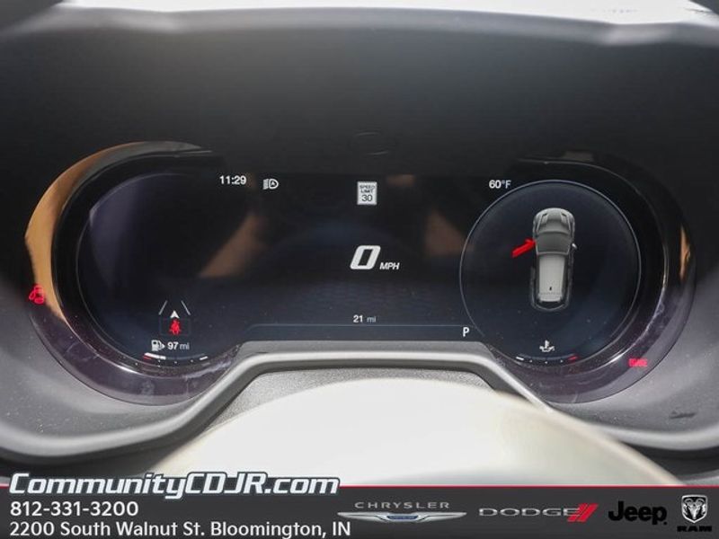 Vehicle image 12 of 29