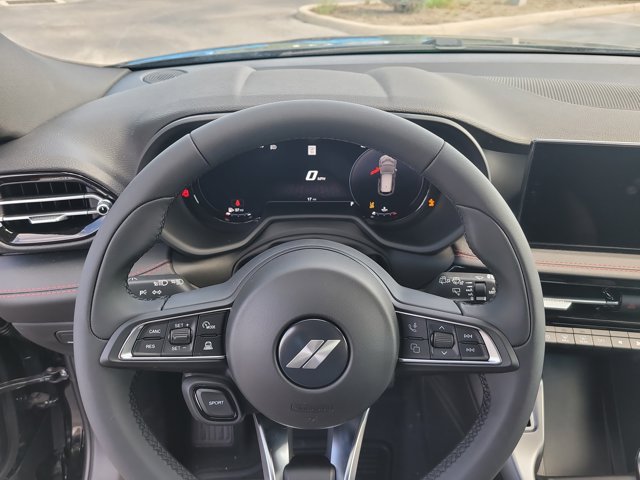 Vehicle image 15 of 21