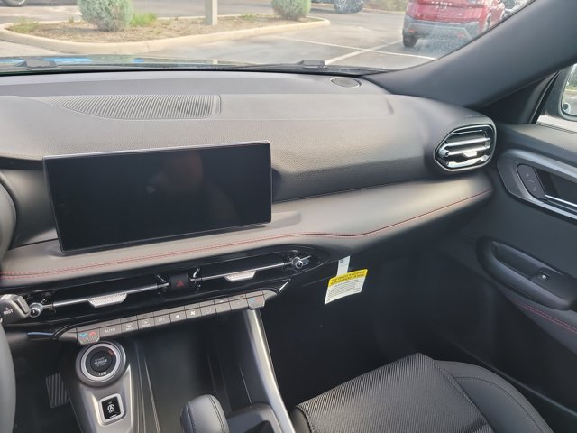 Vehicle image 16 of 21