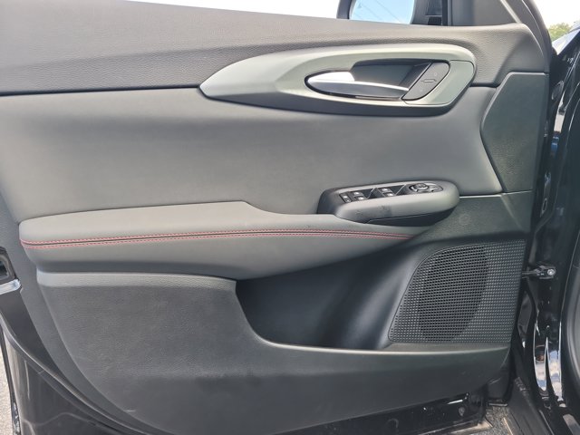 Vehicle image 19 of 21