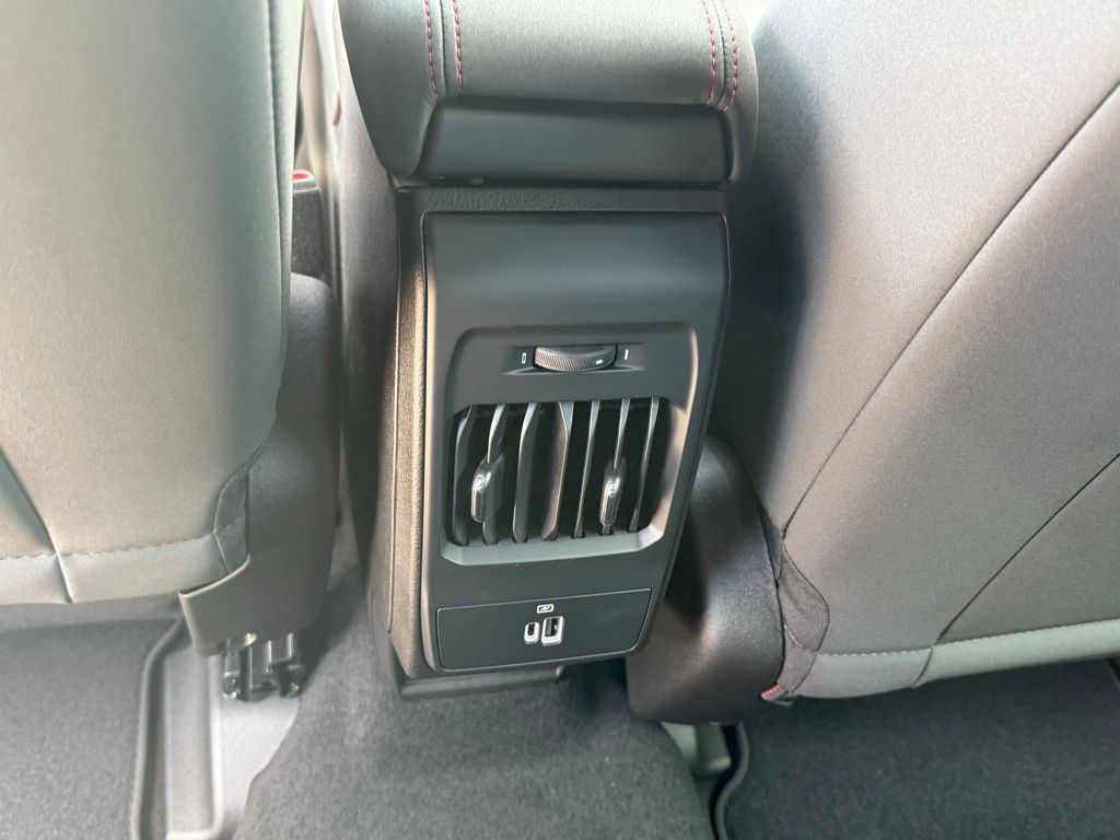 2025 Dodge Hornet GT Image 20 of 34