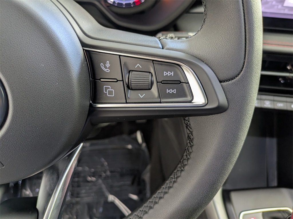 2025 Dodge Hornet GT Image 16 of 24