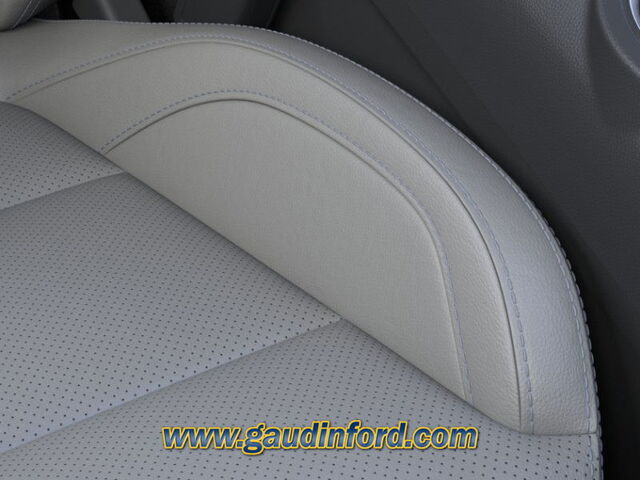 Vehicle image 22 of 23