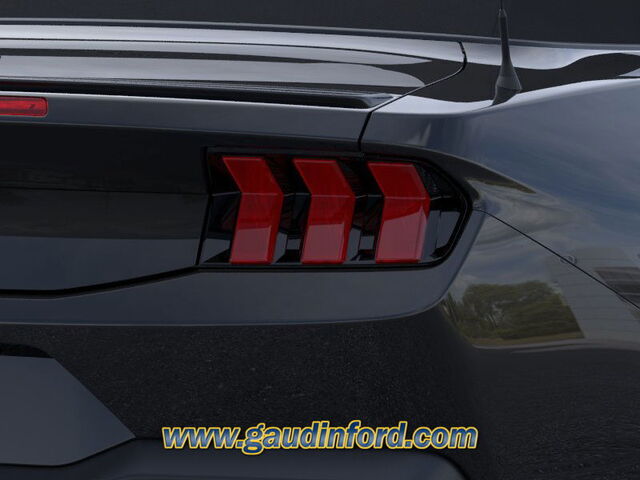 Vehicle image 21 of 23
