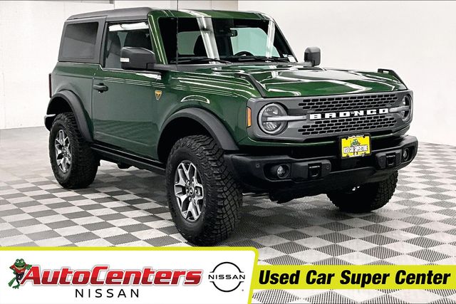 2025 Ford Bronco Badlands Image 3 of 38