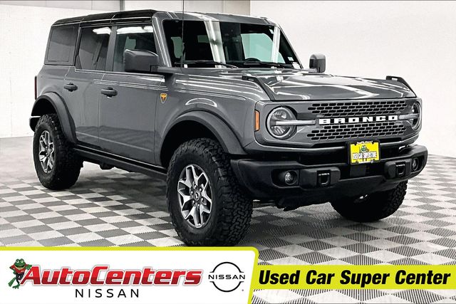 2025 Ford Bronco Badlands Image 3 of 36