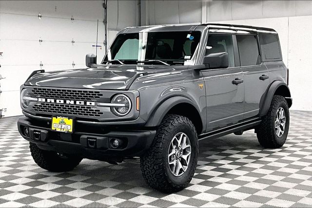 2025 Ford Bronco Badlands Image 1 of 36