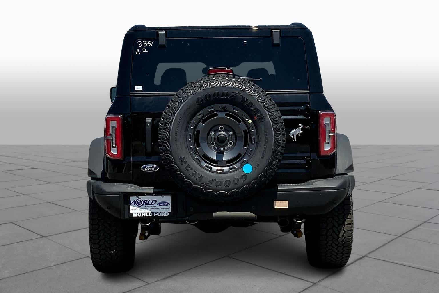 Vehicle image 4 of 17