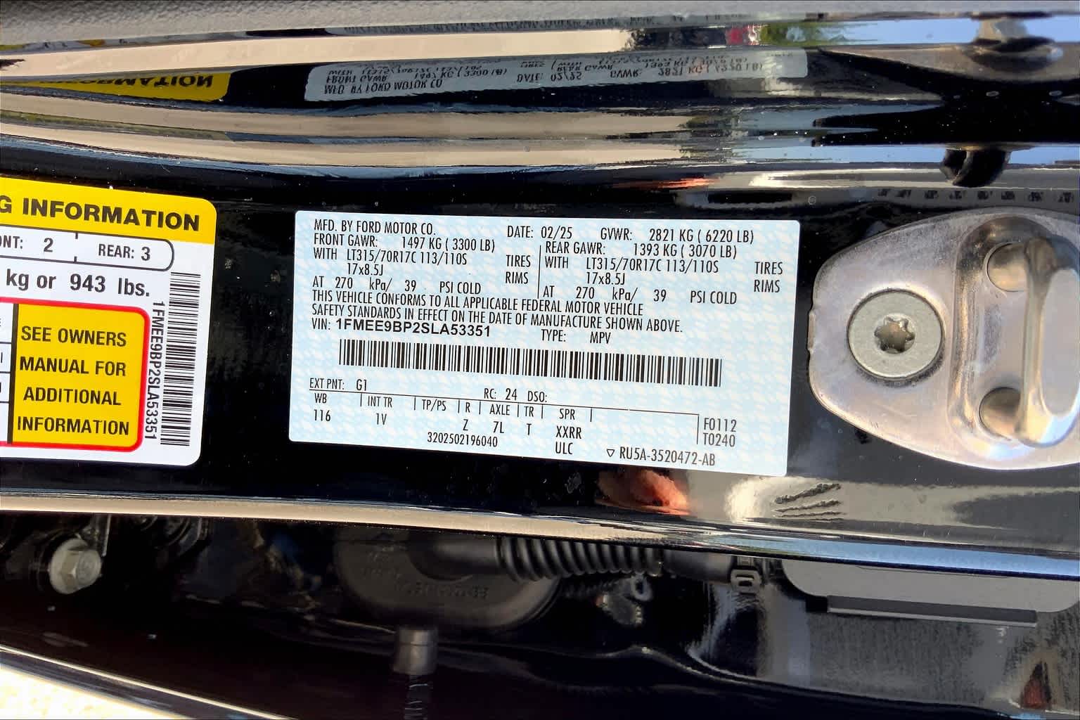 Vehicle image 16 of 17
