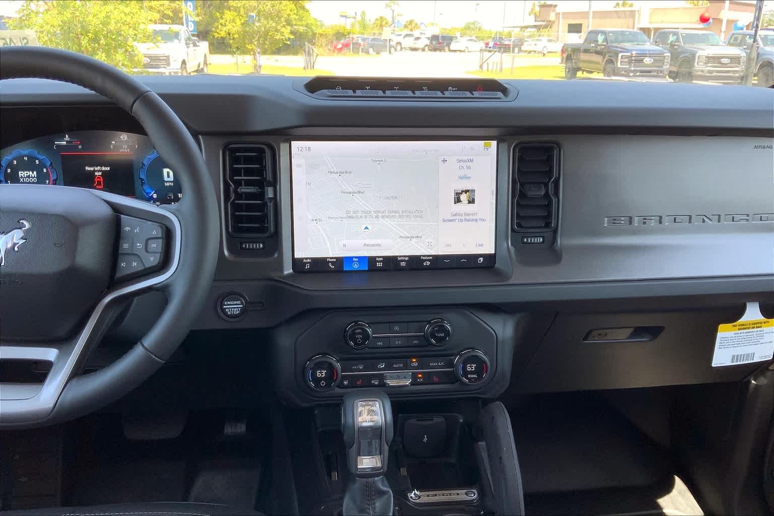 Vehicle image 7 of 17