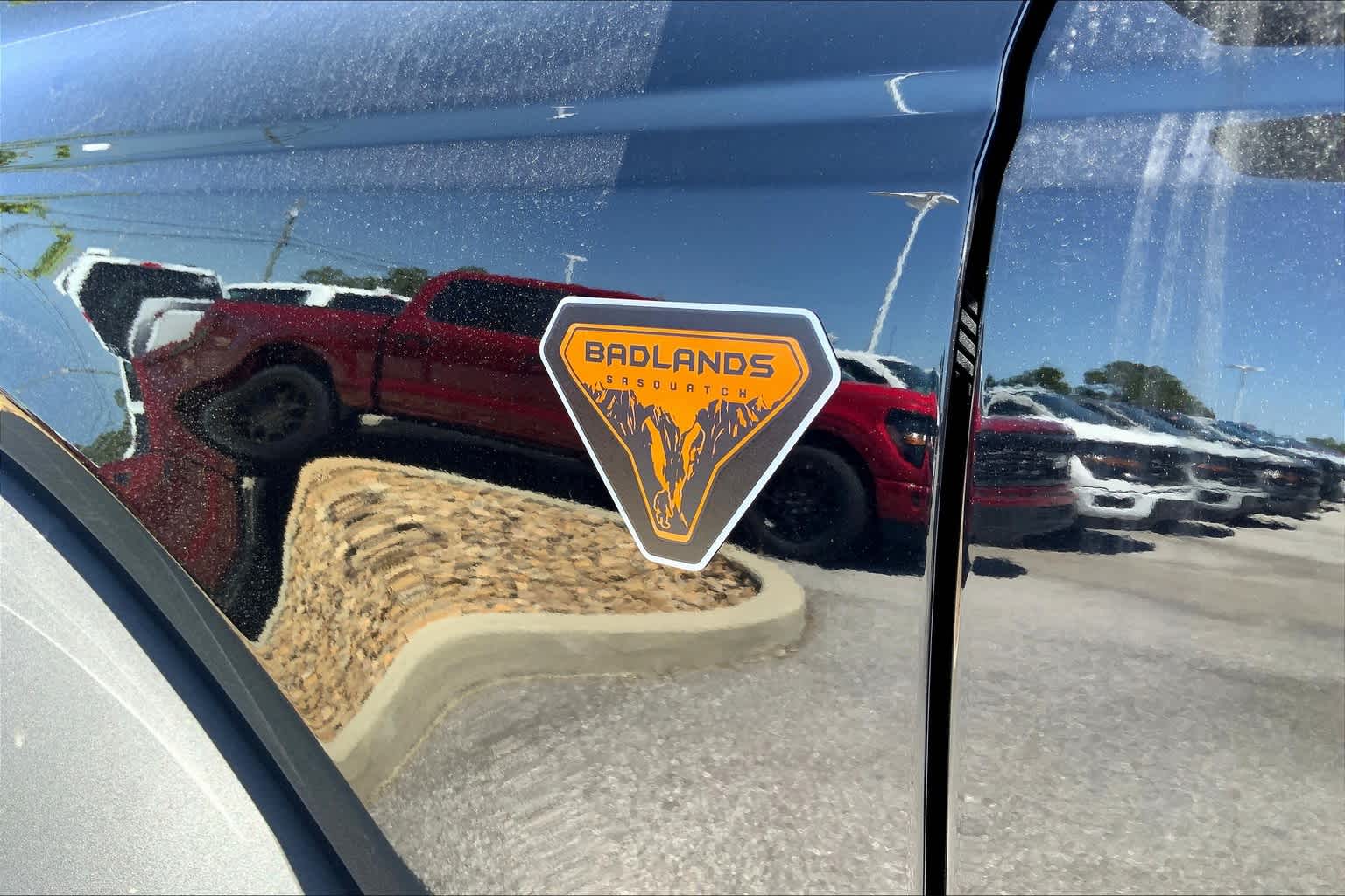 Vehicle image 15 of 17